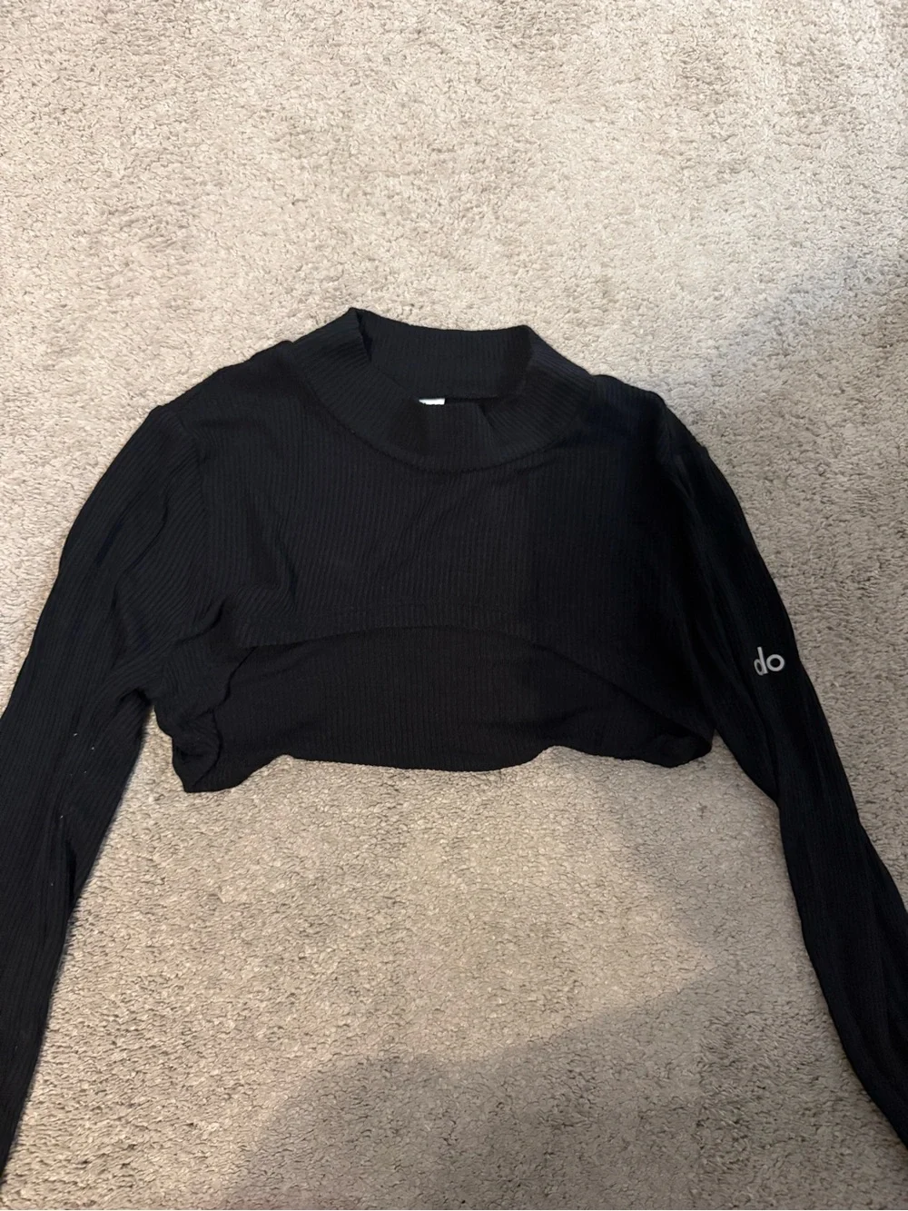 ALO Yoga Black Long-Sleeve Crop Top with Built-In Bandeau and Cutout